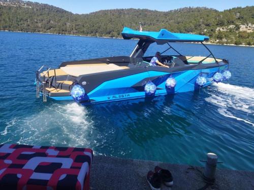 Dubrovnik Boat Rental | Raptor