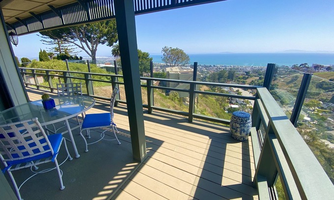 Ventura House | Raptor's View - Million Dollar Views From The Ventura Hillsides