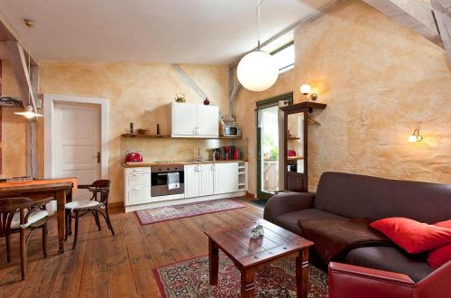 Muritz Apartment | Rapunzel - Gemütliche Ferienwohnung mit Landhausstil und überdachtem Balkon