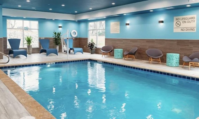 Tigard House | Rare Find! 2 Classy Units, FREE Parking, Minutes to Portland's Children Museum