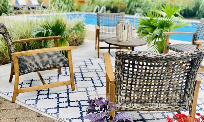 Arnold Cottage | Rare find! Chic cottage, salt water heated pool May 15-Oct15.
