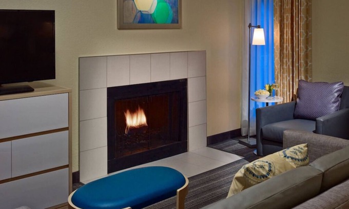 Eagan House | Rare Gem! 4 Convenient Units, Pool, Free Breakfast, Pets-Friendly Property