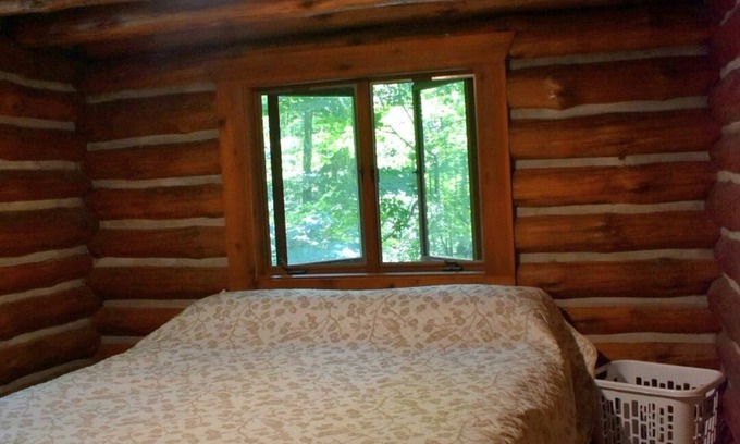 Walker Cabin | Rare relaxation in your 3-bedroom Ranch cabin