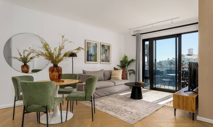 Flora Park Apartment | Ratanga Park Escape | Century City