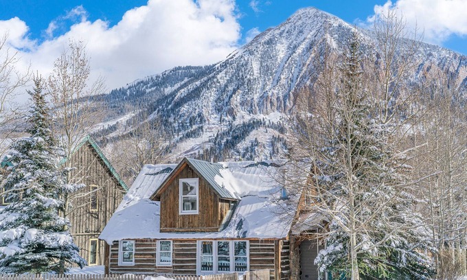 Crested Butte Cabin | Rated Best in CB! Designer Luxury!SteamShower!Firepl!Best Location In Town!