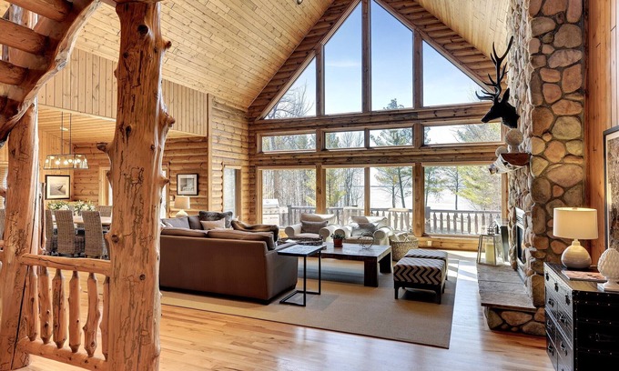 Breezy Point Cabin | RATED ONE OF THE TOP VRBO'S BY MN MONTHLY MAGAZINE! INTERIOR DESIGNER OWNED