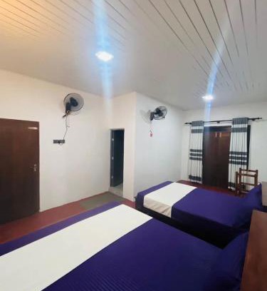 Anuradhapura Hotel | Rathnayaka Family & Holiday Home