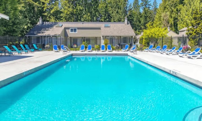 Regional District of Nanaimo House | * Rathtrevor Beach, Heated Pool + Hot Tub - Parksville B.C . Sleeps 6
