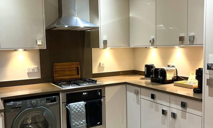 Durham House | Raven House - Close to Durham City Centre - 3 Bedroom - Sleeps 5