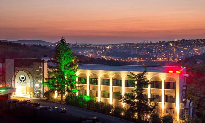 Veliko Tarnovo Hotel | RAYA Garden - Park Hotel & Winery