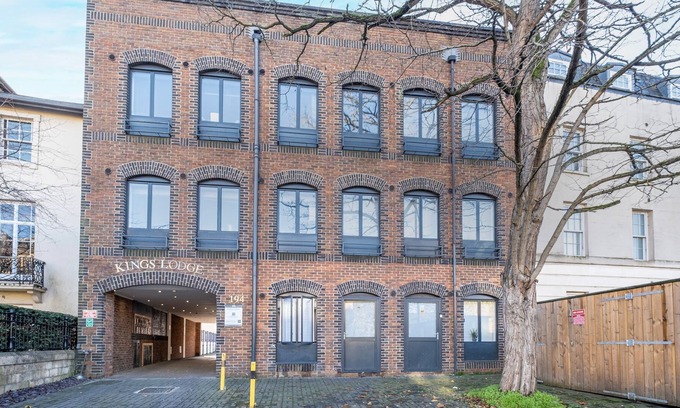 Reading Apartment | Reading Town Centre 1 & 2 Bdrm Apartment