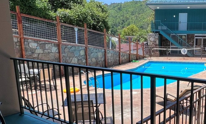 Gatlinburg Hotel | Reagan Resorts Inn