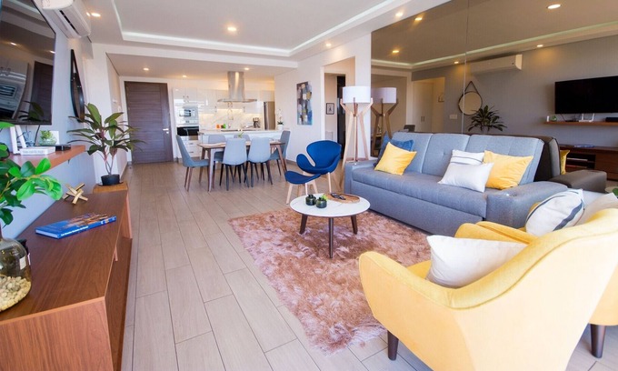 Zapopan Condo | Real View Towers, Real Center, Marvelous 2nd floor 2BR, Zona Real