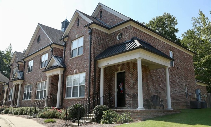 Oxford House | Rebel Respite - Charming Southern Getaway!
