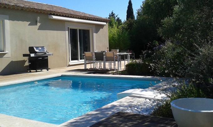 Les Angles House | Recent house with private pool in a residential area near the town center