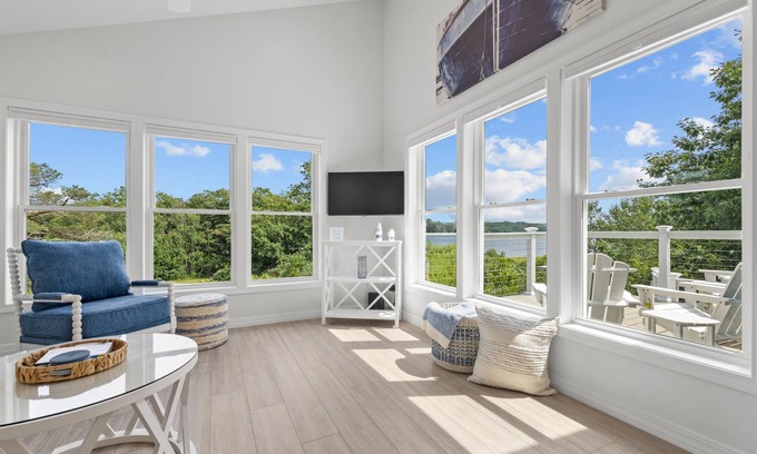 Winterport Cottage | Recently renovated cottage with wifi, firepit, & stunning river views