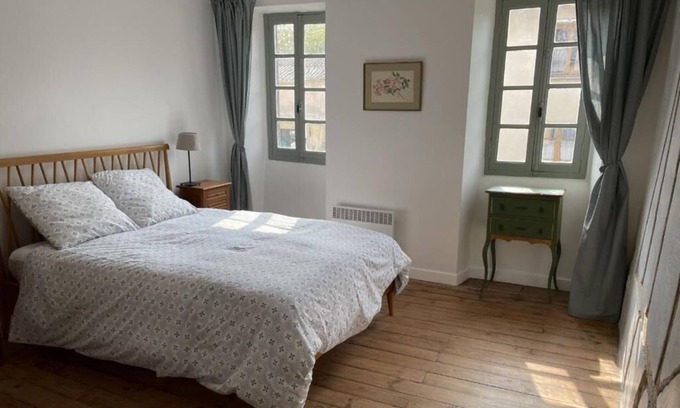 Mirepoix House | Recently renovated property just a few minutes walk from Mirepoix square.