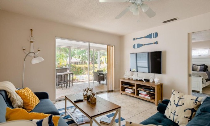 Siesta Key House | Recently Updated Cozy Siesta Key Beach Villa