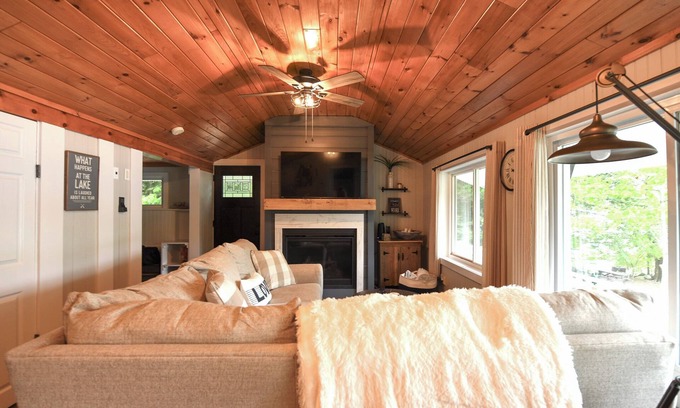 Oxford House | Recently updated home on Thompson Lake with gorgeous sandy beach!