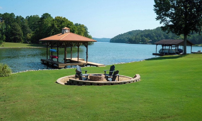 Spring City House | Rector Creek Retreat, Perfect for Football Weekends & Lakeside Relaxation