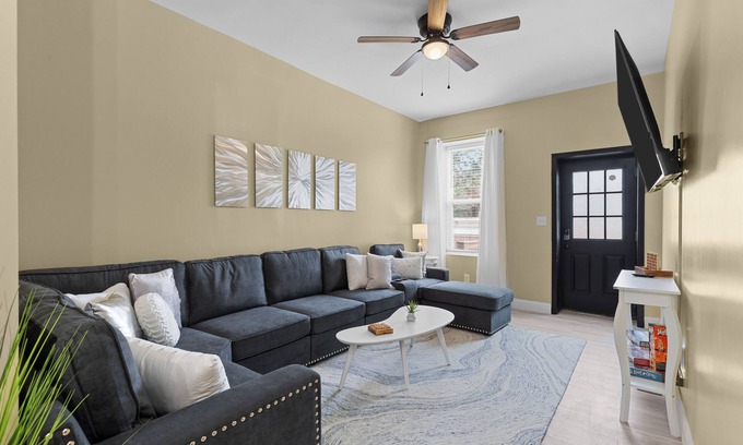 Tower Grove East House | Red Brick Hideaway | JZ Vacation Rentals