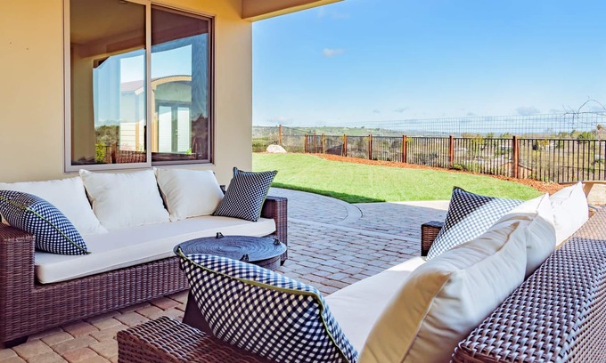 Paso Robles House | Red Cloud Rendezvous - Brings You and Your Friends Together in Paso Robles!