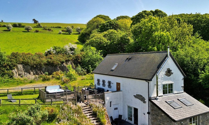 Eglwysbach Cottage | Red Kites Retreat