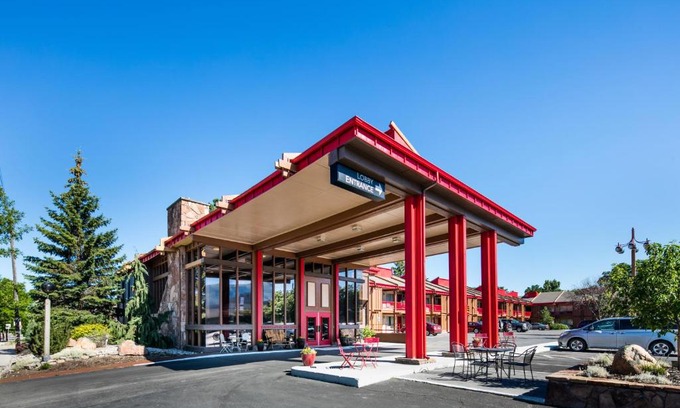 Heart of Missoula Hotel | Red Lion Inn & Suites Missoula