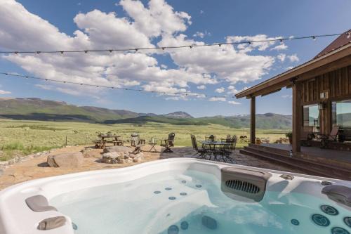 Creede House | Red Mountain Cabin at The QD