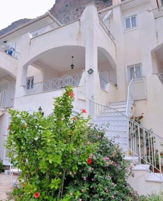 Livadi Apartment | Red Rock and View Leonidio maisonette studio