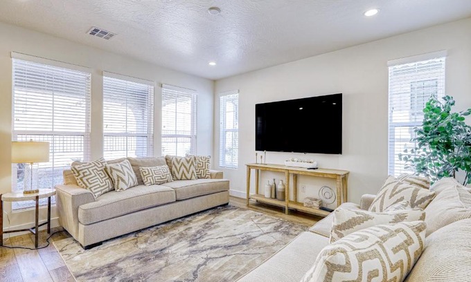 Washington House | Red Rock Radiance