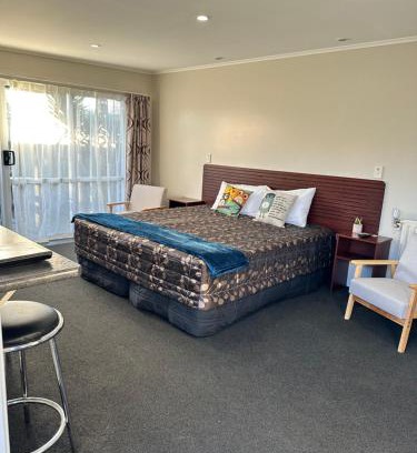 Rotorua Hotel | Red Rock Thermal Motel - Mineral Pool