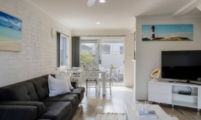 Yamba Apartment | Red Rock | Townhouse in Town