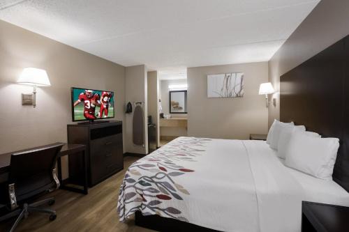Conley Hotel | Red Roof Inn Atlanta Airport NE Conley