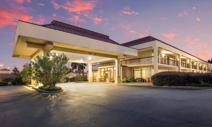 Augusta Hotel | Red Roof Inn Augusta - Washington Road