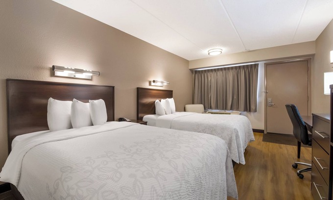 Larkwood Hotel | Red Roof Inn PLUS+ Nashville Airport
