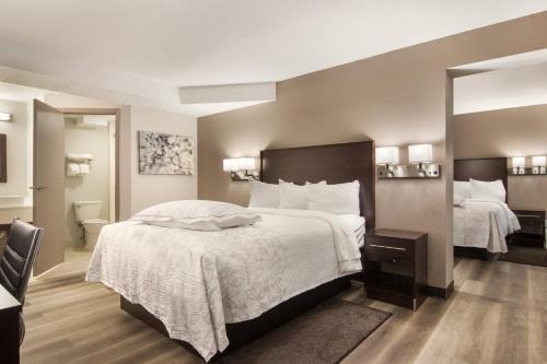 Erie Hotel | Red Roof Inn PLUS & Suites Erie