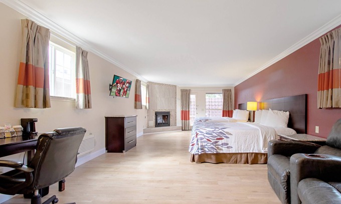 North Fremont Street Hotel | Red Roof Inn & Suites Monterey
