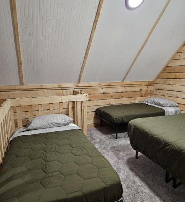 Kenai House | Red Salmon Retreat, Cabin 8 at Lower Kenai Lodge