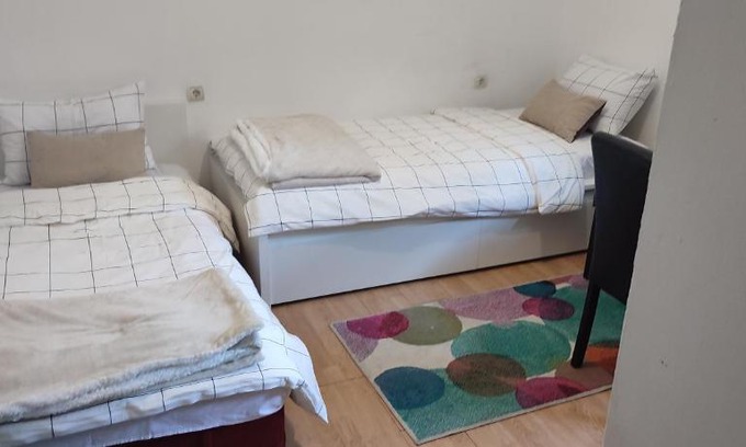 Palilula Apartment | Red spot