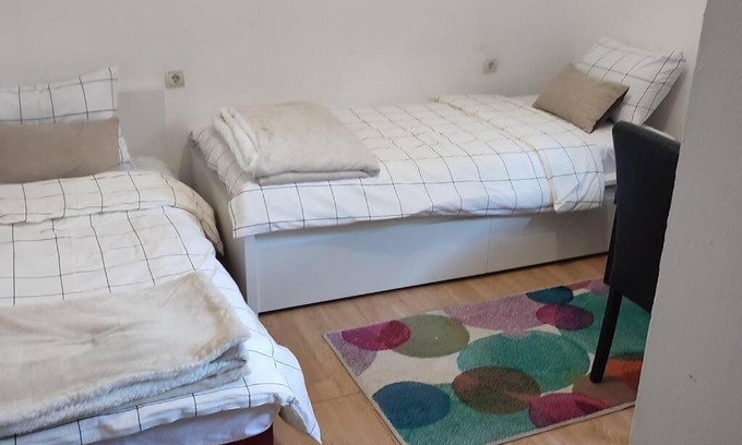 Palilula Apartment | red spot