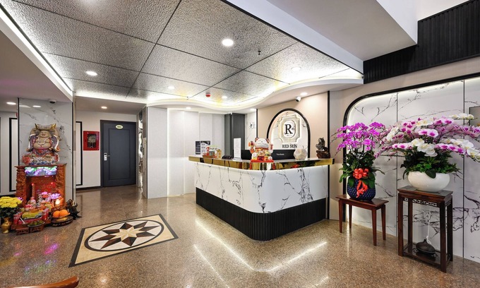 Tan Binh Hotel | Red Sun Airport Saigon Hotel