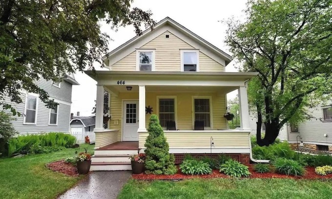 Red Wing House | Red Wing - Peaceful Home Downtown