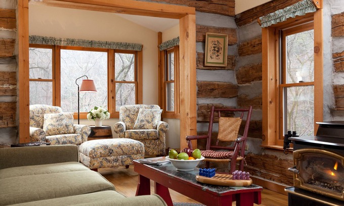 Logan Cabin | Redbud Cabin in Hocking Hills