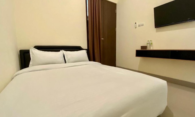 Depok Hotel | RedDoorz at Arkana Seturan Pakuwon Mall