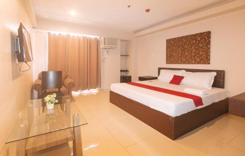Pio del Pilar Hotel | RedDoorz at Regina Hometel J Victor