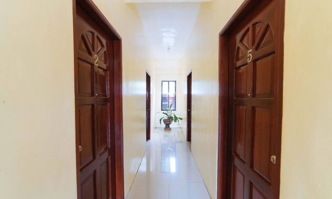 Barangay Poblacion House | Reddoorz @ D Maagma Street - Vaccinated Staff