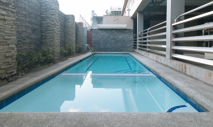 Mandaue Hotel | RedDoorz @ Grand Apartelle Hernan Cortes Cebu