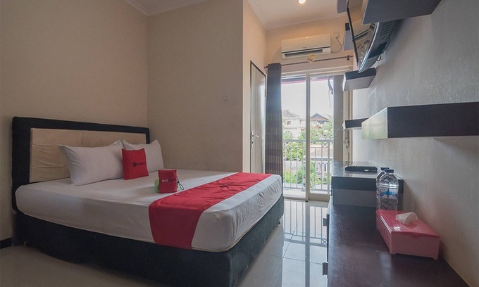 Balikpapan Hotel | RedDoorz near E Walk Mall Balikpapan