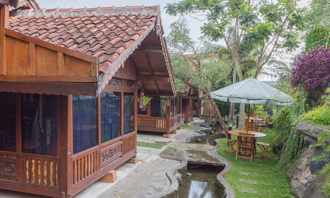 Parongpong Hotel | RedDoorz near Kampung Gajah 2